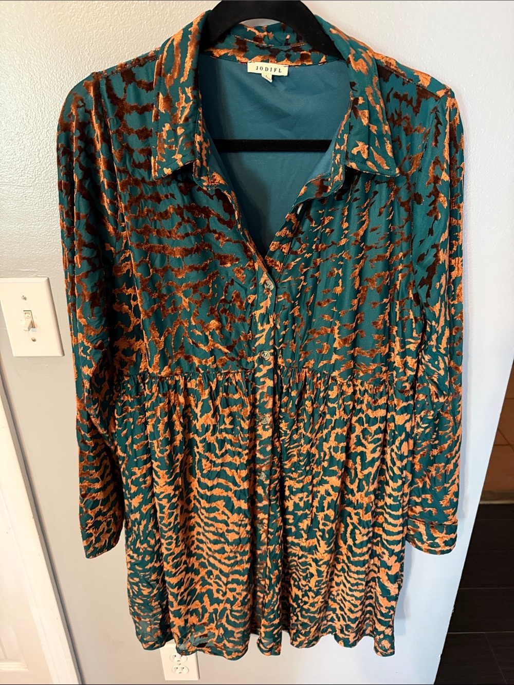 JODIFL Teal and Rust Animal-Print Button Dress